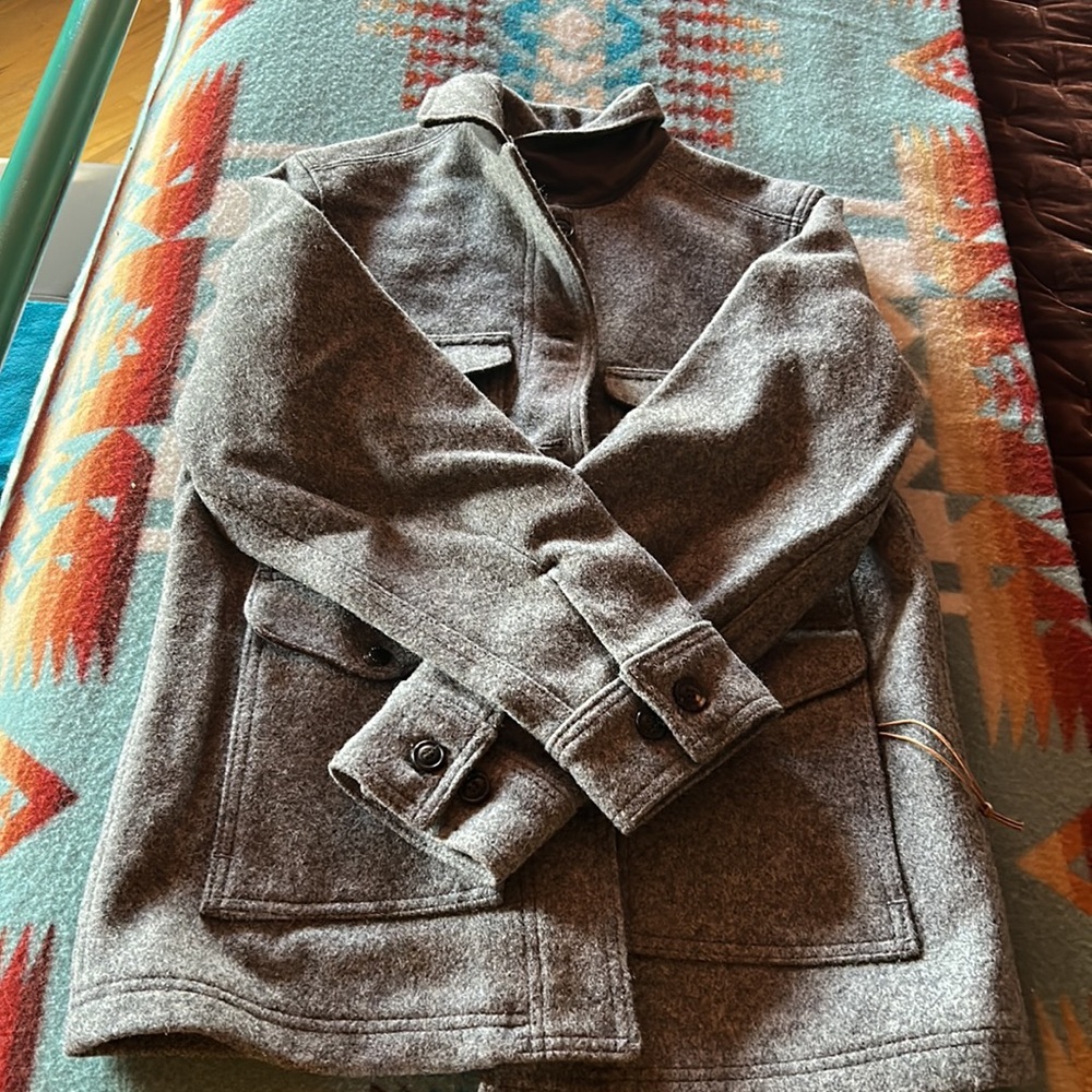 Filson Seattle lined wool cruiser Gray NWT - Picture 9 of 14